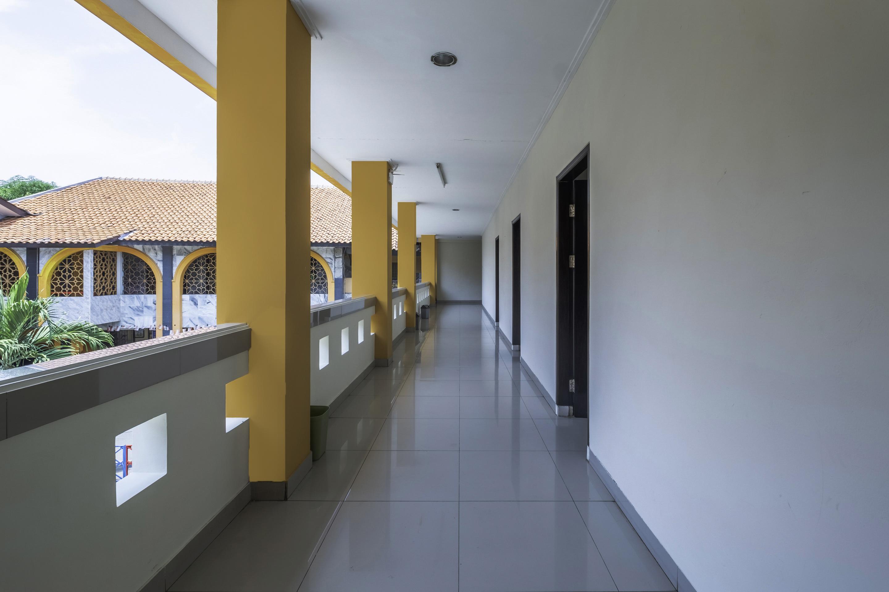 Oyo 2132 Pondok Avicenna Cirebon Eksteriør bilde