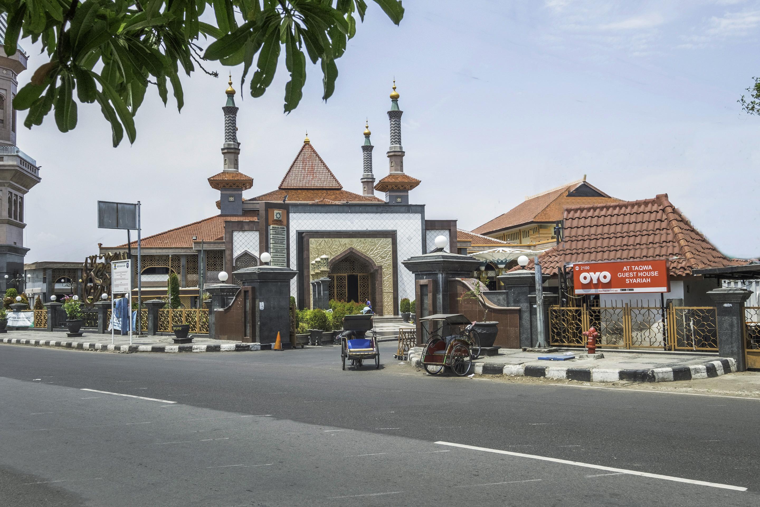 Oyo 2132 Pondok Avicenna Cirebon Eksteriør bilde