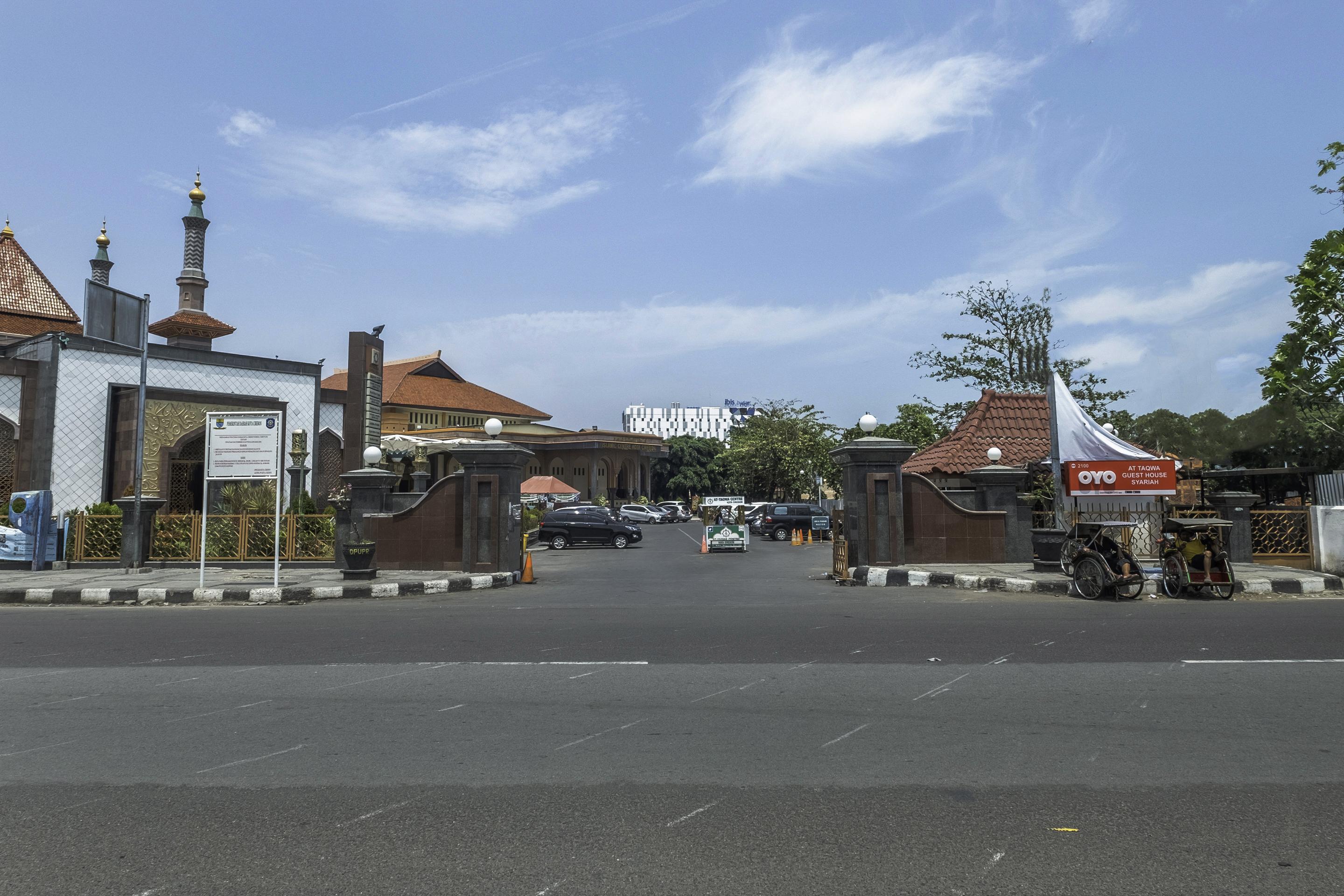Oyo 2132 Pondok Avicenna Cirebon Eksteriør bilde